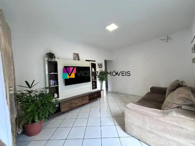 Casa / Sobrado para Venda em Joinville/SC Glória 3 Quartos