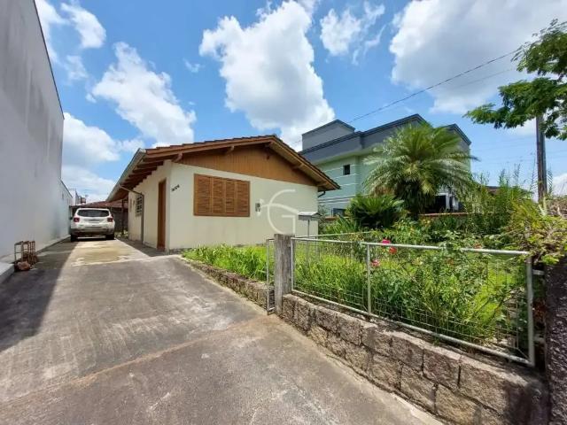 Casa / Sobrado para Venda em Joinville/SC Glória 3 Quartos