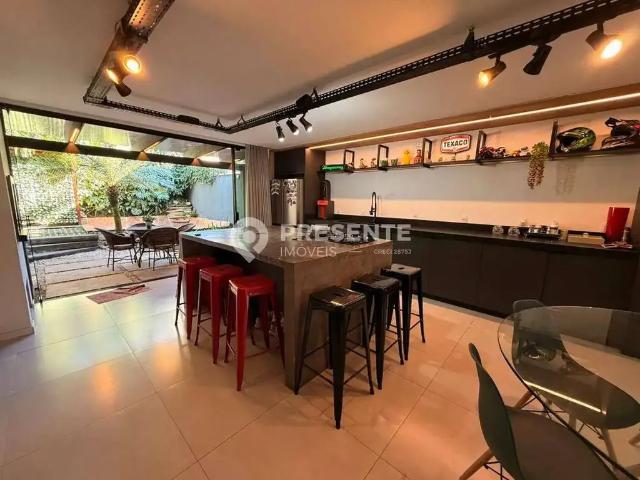 Casa / Sobrado para Venda em Joinville/SC Glória 3 Quartos