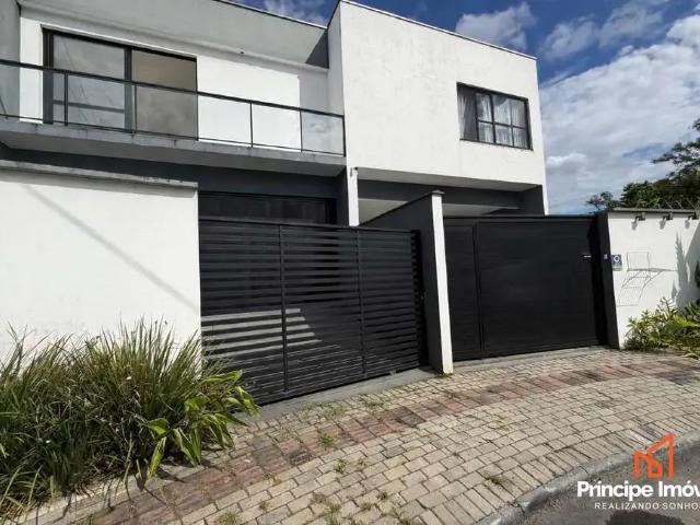 Casa / Sobrado para Venda em Joinville/SC Glória 3 Quartos