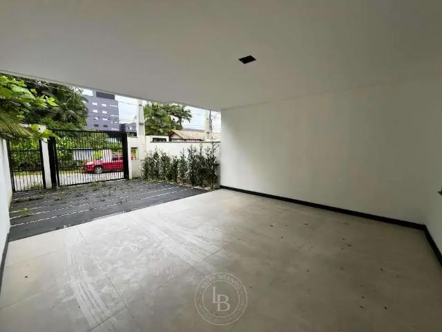 Casa / Sobrado para Venda em Joinville/SC Glória