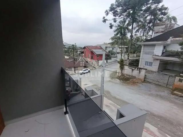 Casa / Sobrado para Venda em Joinville/SC Glória 2 Quartos