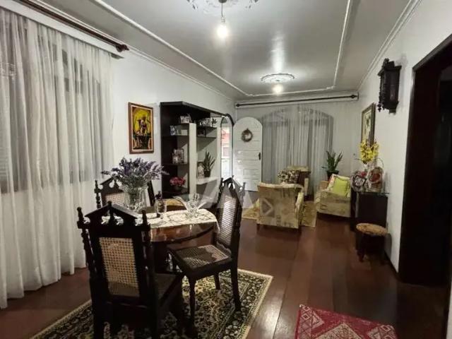 Casa / Sobrado para Venda em Joinville/SC Glória 4 Quartos