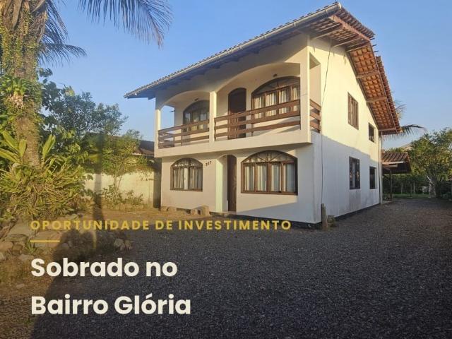 Casa / Sobrado para Venda em Joinville/SC Glória 4 Quartos
