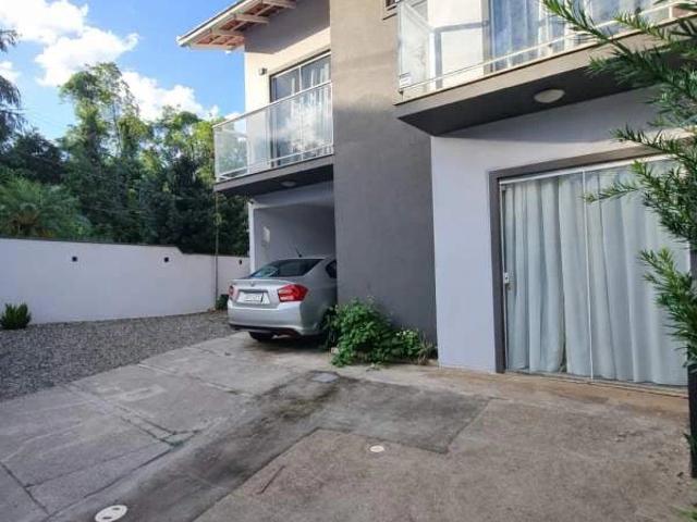 Casa / Sobrado para Venda em Joinville/SC Guanabara 3 Quartos
