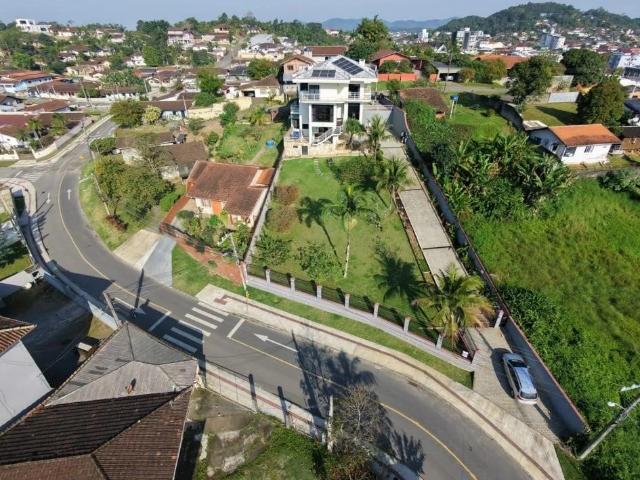 Casa / Sobrado para Venda em Joinville/SC Guanabara 3 Quartos