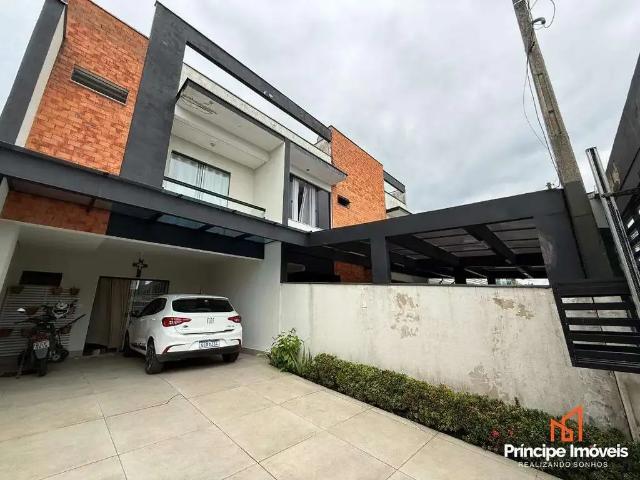 Casa / Sobrado para Venda em Joinville/SC Guanabara 3 Quartos
