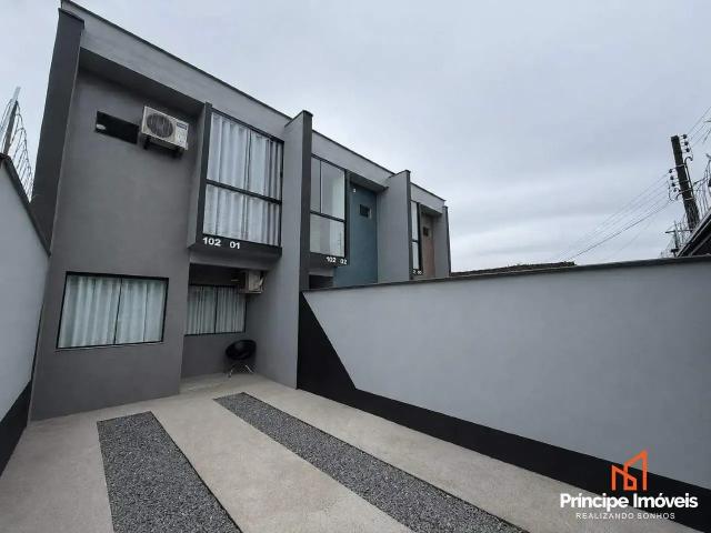 Casa / Sobrado para Venda em Joinville/SC Guanabara 3 Quartos