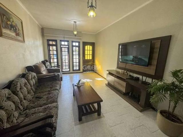 Casa / Sobrado para Venda em Joinville/SC Guanabara 3 Quartos
