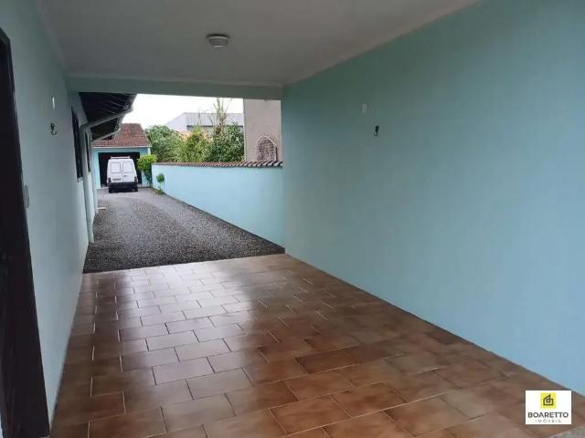 Casa / Sobrado para Venda em Joinville/SC Guanabara 3 Quartos