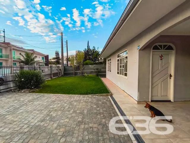 Casa / Sobrado para Venda em Joinville/SC Iririú 3 Quartos