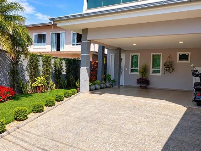 Casa / Sobrado para Venda em Joinville/SC Iririú 3 Quartos