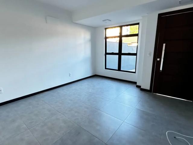 Casa / Sobrado para Venda em Joinville/SC Iririú 3 Quartos