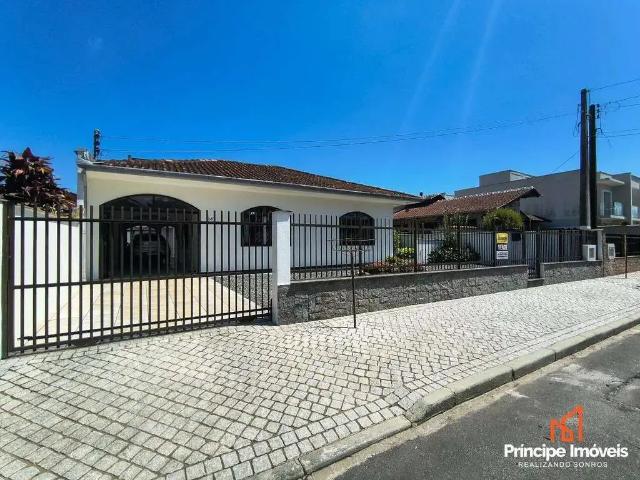 Casa / Sobrado para Venda em Joinville/SC Iririú 3 Quartos