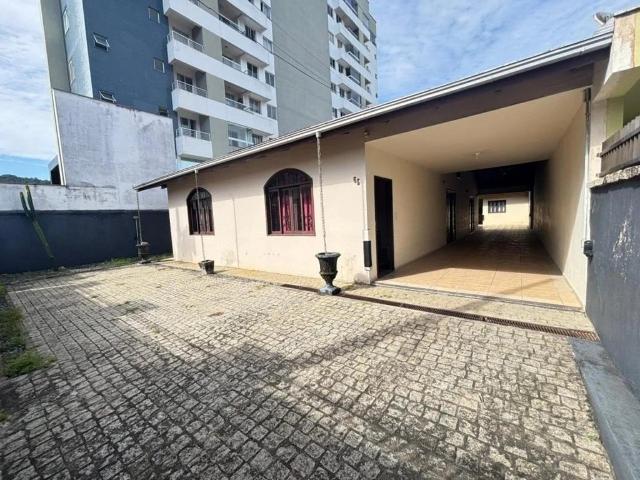 Casa / Sobrado para Venda em Joinville/SC Iririú 3 Quartos