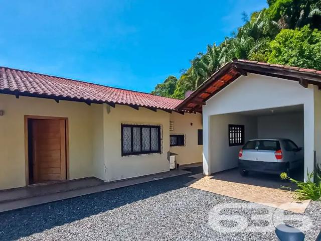 Casa / Sobrado para Venda em Joinville/SC Iririú 3 Quartos