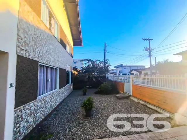 Casa / Sobrado para Venda em Joinville/SC Iririú 10 Quartos