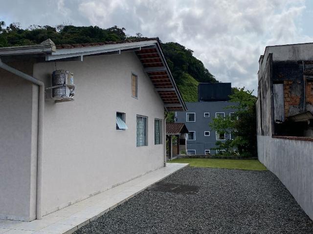 Casa / Sobrado para Venda em Joinville/SC Iririú 2 Quartos