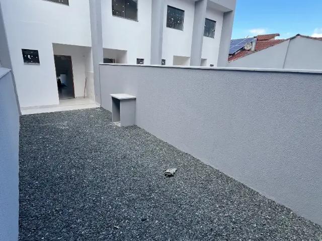 Casa / Sobrado para Venda em Joinville/SC Iririú 2 Quartos