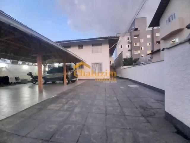 Casa / Sobrado para Venda em Joinville/SC Iririú 2 Quartos