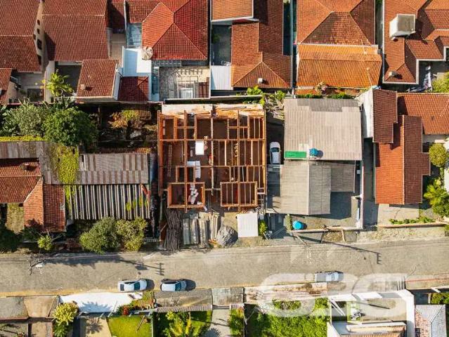 Casa / Sobrado para Venda em Joinville/SC Iririú 2 Quartos