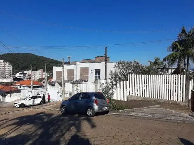Casa / Sobrado para Venda em Joinville/SC Iririú 2 Quartos