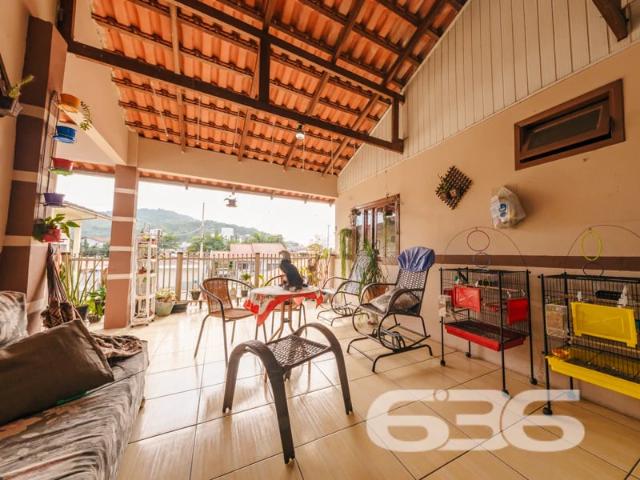 Casa / Sobrado para Venda em Joinville/SC Iririú 4 Quartos