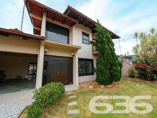 Casa / Sobrado para Venda em Joinville/SC Iririú 4 Quartos