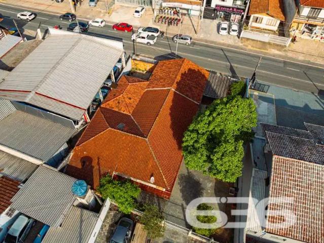 Casa / Sobrado para Venda em Joinville/SC Iririú 6 Quartos