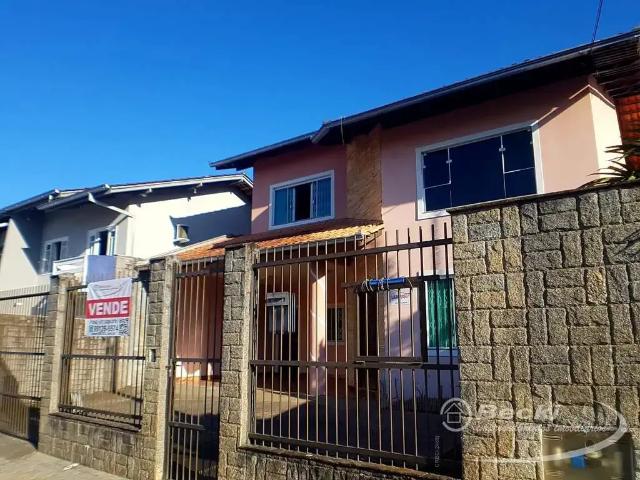 Casa / Sobrado para Venda em Joinville/SC Itaum 4 Quartos