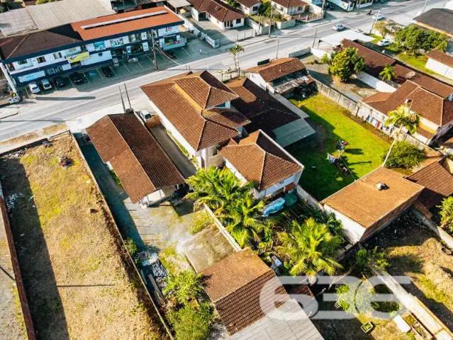 Casa / Sobrado para Venda em Joinville/SC Itaum 5 Quartos