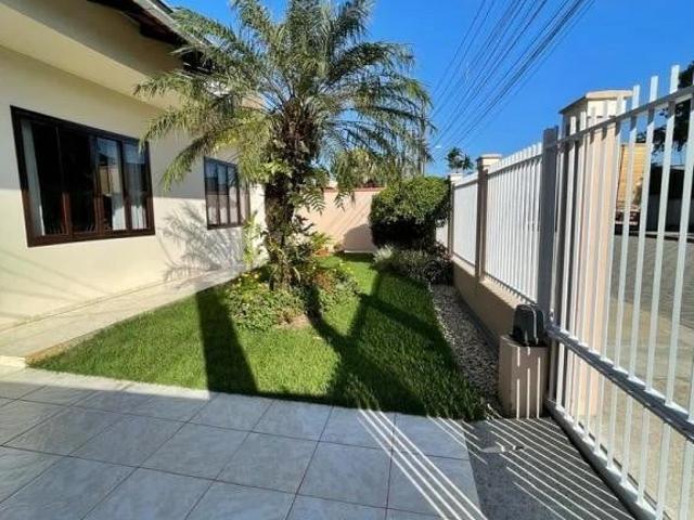 Casa / Sobrado para Venda em Joinville/SC Itaum 6 Quartos