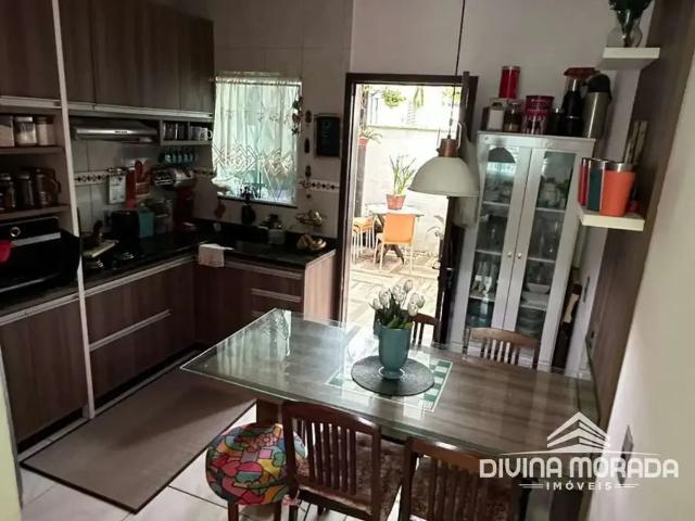 Casa / Sobrado para Venda em Joinville/SC Itaum 2 Quartos