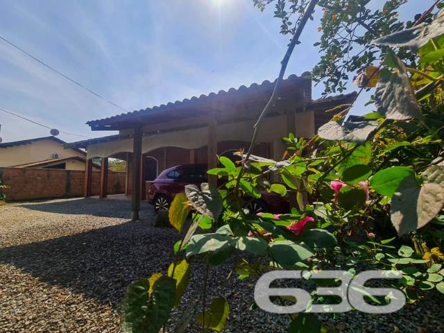 Casa / Sobrado para Venda em Joinville/SC Itaum 3 Quartos