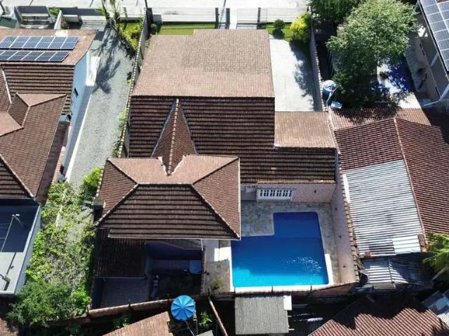 Casa / Sobrado para Venda em Joinville/SC Itaum 3 Quartos