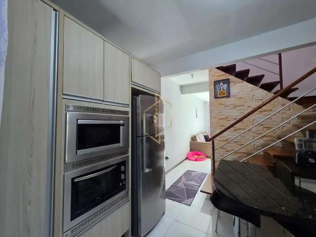 Casa / Sobrado para Venda em Joinville/SC Jardim Iririú 2 Quartos