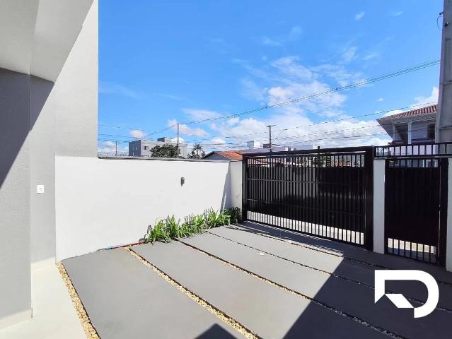 Casa / Sobrado para Venda em Joinville/SC Jardim Iririú 2 Quartos