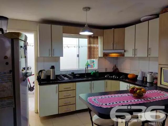 Casa / Sobrado para Venda em Joinville/SC Jardim Iririú 2 Quartos