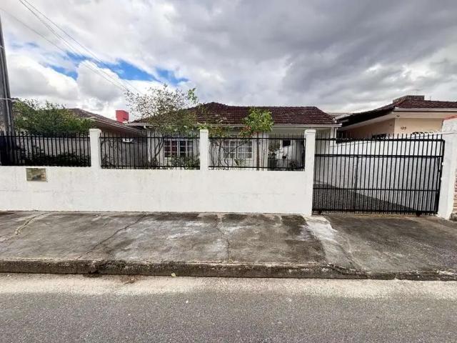 Casa / Sobrado para Venda em Joinville/SC Jardim Iririú 3 Quartos