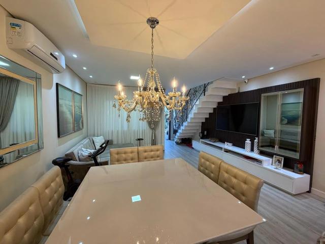 Casa / Sobrado para Venda em Joinville/SC Jardim Iririú 3 Quartos