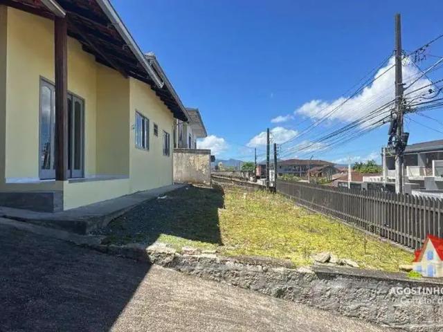 Casa / Sobrado para Venda em Joinville/SC Jardim Iririú 3 Quartos