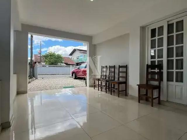Casa / Sobrado para Venda em Joinville/SC Jardim Iririú 4 Quartos