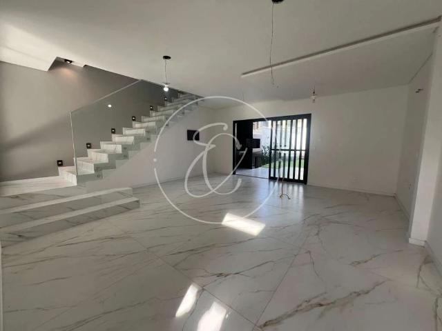 Casa / Sobrado para Venda em Joinville/SC Jardim Sofia 3 Quartos