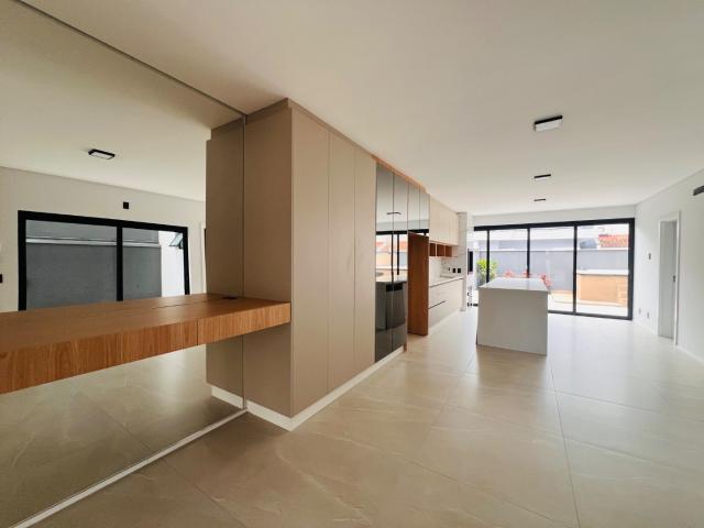 Casa / Sobrado para Venda em Joinville/SC Jardim Sofia 3 Quartos