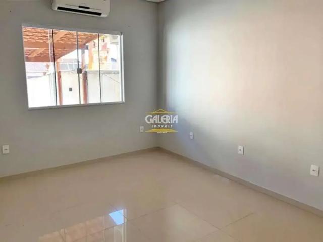 Casa / Sobrado para Venda em Joinville/SC Jarivatuba 1 Quartos