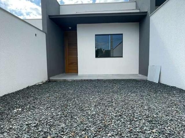 Casa / Sobrado para Venda em Joinville/SC Jarivatuba 2 Quartos
