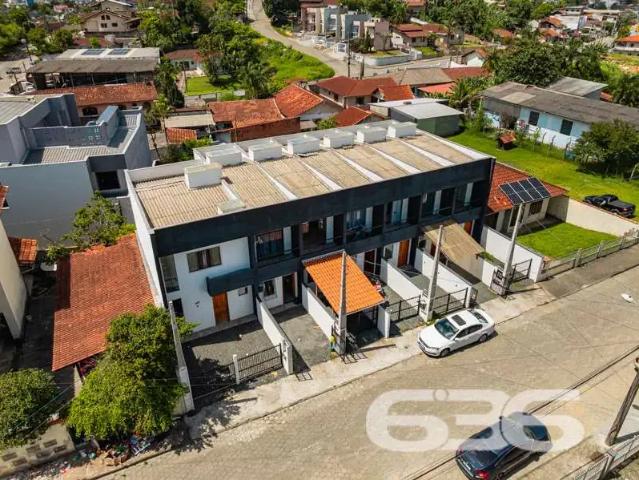 Casa / Sobrado para Venda em Joinville/SC Jarivatuba 2 Quartos