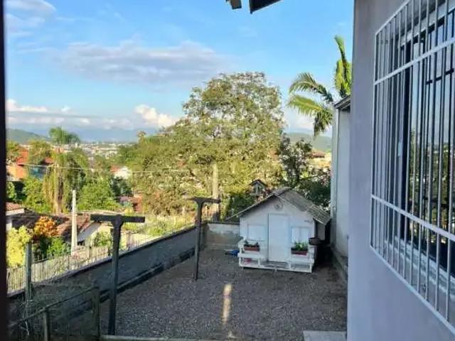 Casa / Sobrado para Venda em Joinville/SC Jarivatuba 3 Quartos