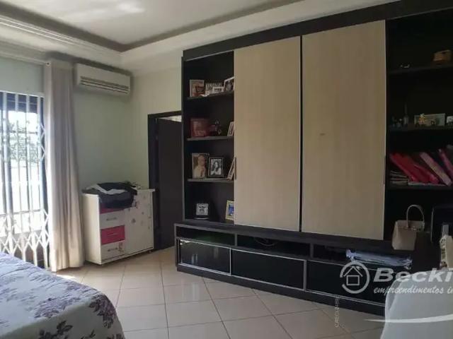 Casa / Sobrado para Venda em Joinville/SC Jarivatuba 4 Quartos