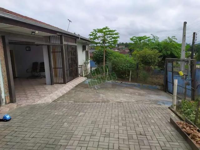 Casa / Sobrado para Venda em Joinville/SC João Costa 3 Quartos